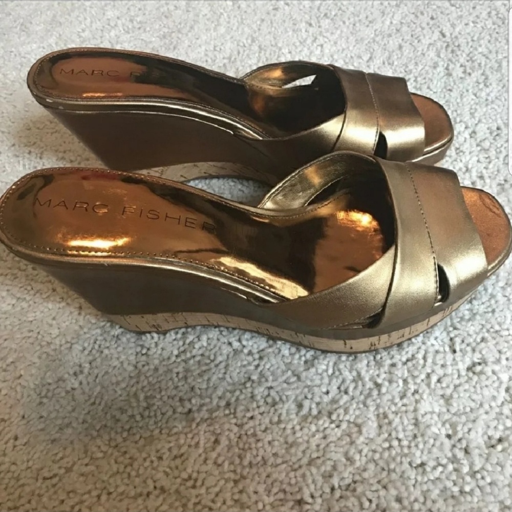 Marc Fisher Antique Gold Cork Wedges Sz 7.5